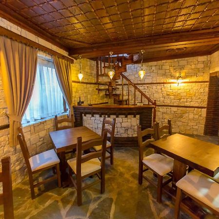 Heraklis Hotel Berat Extérieur photo