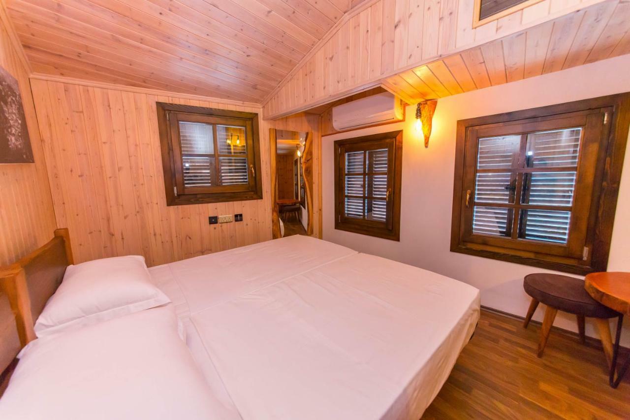 Heraklis Hotel Berat Extérieur photo