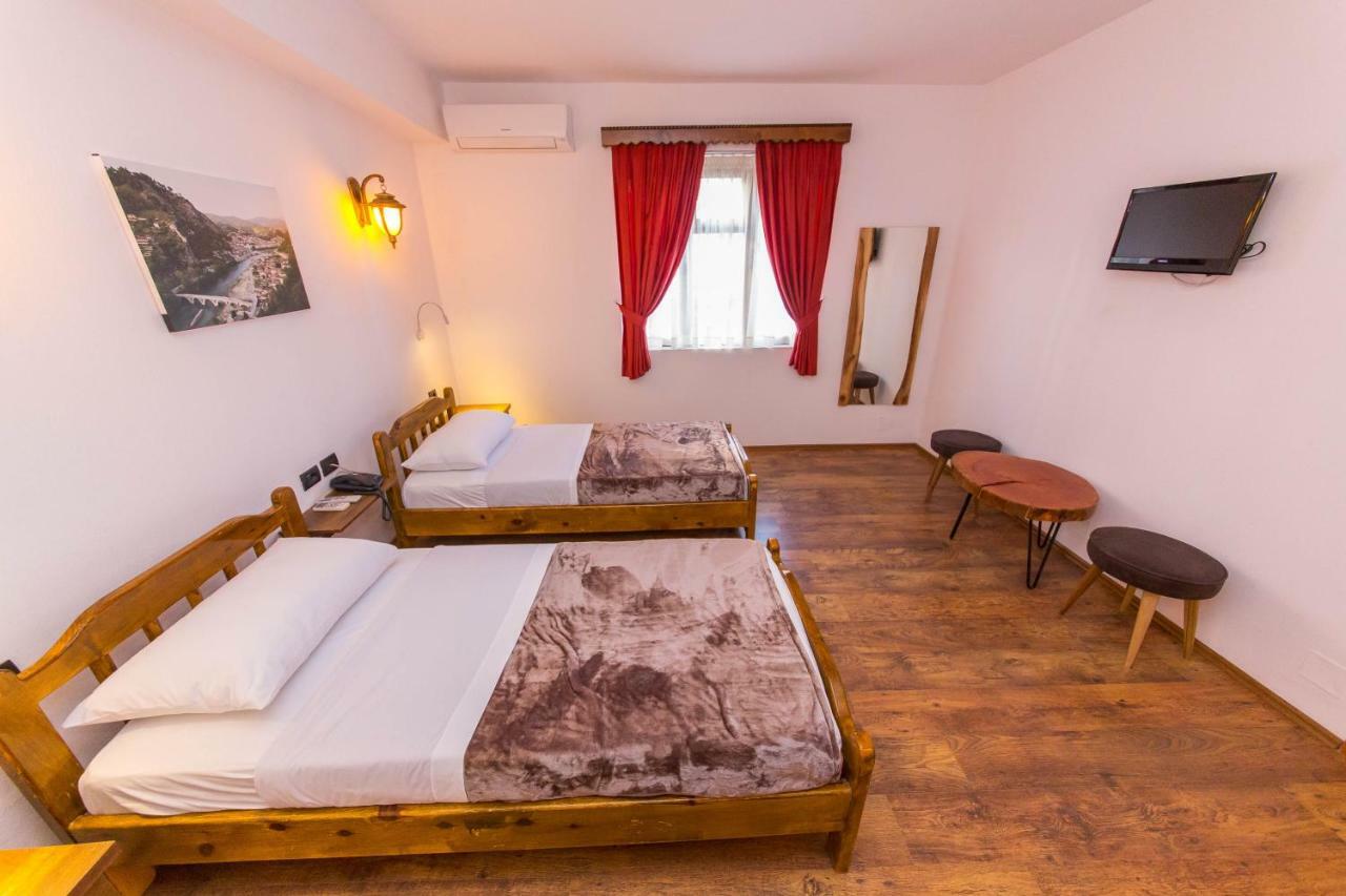Heraklis Hotel Berat Chambre photo
